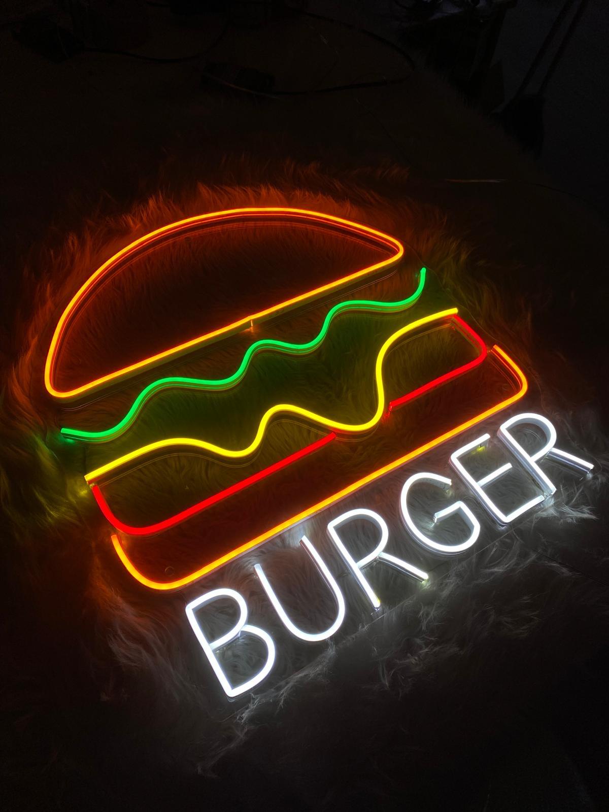 Burger -Neon Pano