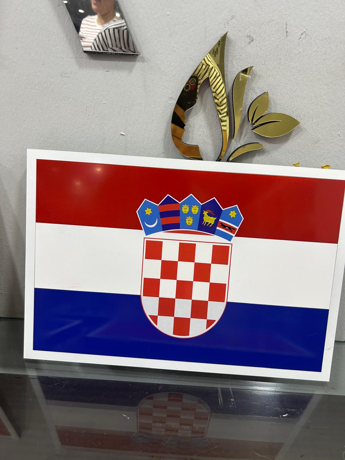 HIRVATİSTAN BAYRAĞI